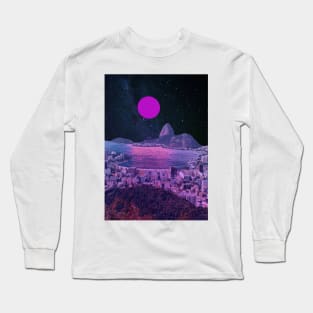 Talking to the moon Long Sleeve T-Shirt